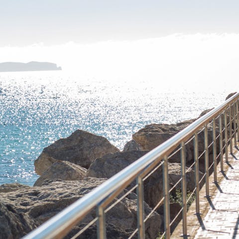 Guests loved the home's convenient location just a short walk from the beach and close to restaurants and shops.