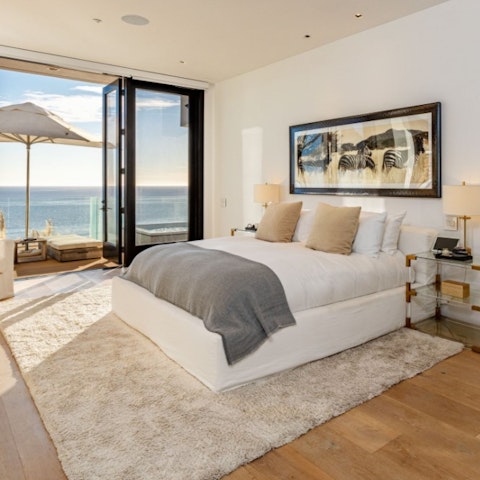 Step straight onto the deck from the main bedroom