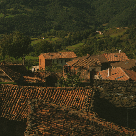 Explore the medieval village of Montespertoli, 15 minutes away