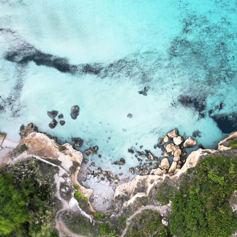 Explore Fontane Bianche – the beach is a five-minute drive