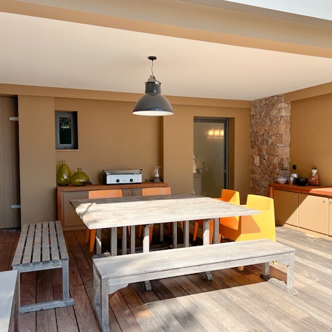 Gather outside for laid-back breakfasts and barbecues