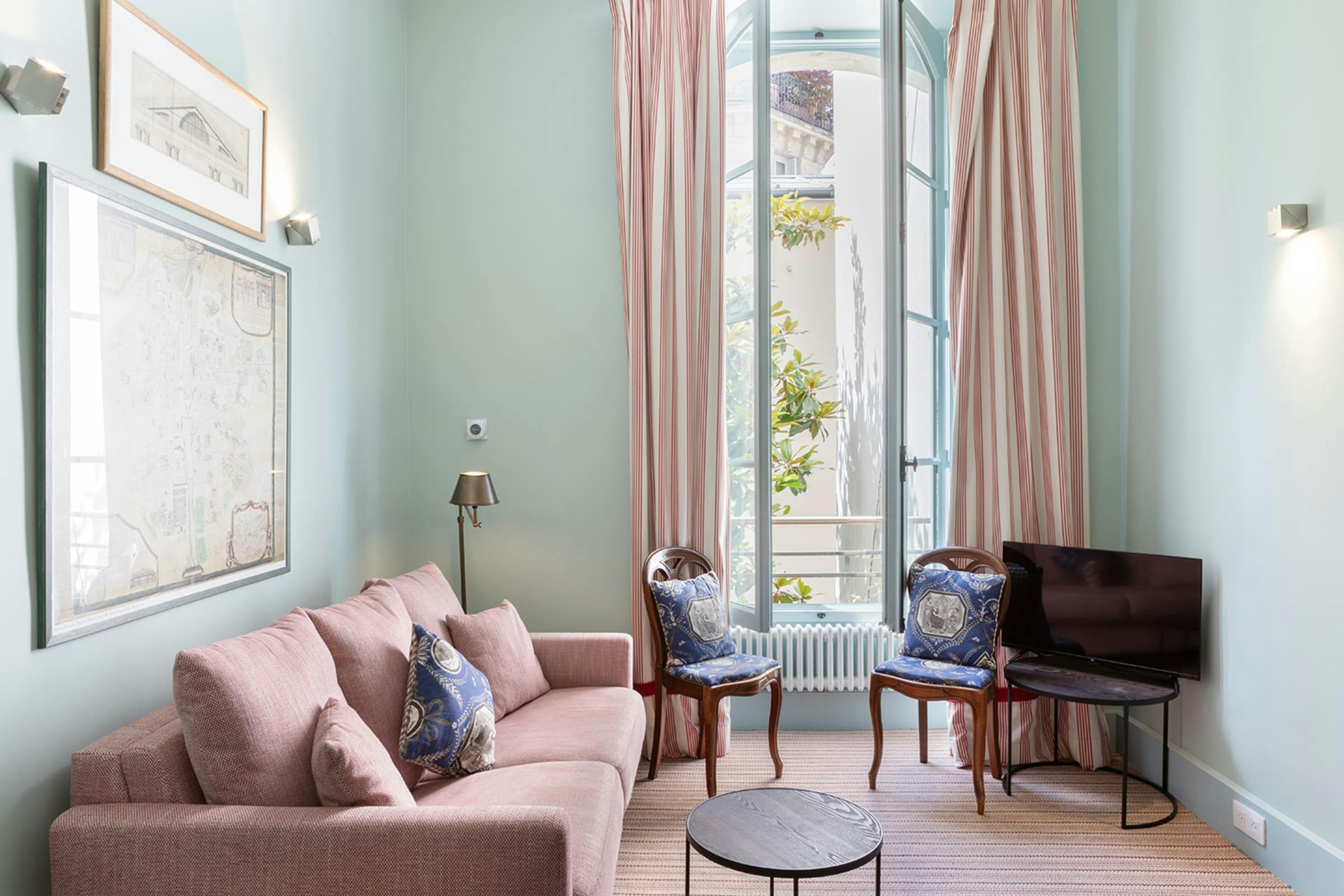 Leafy Parisian Residence