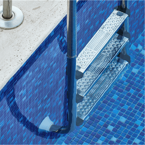Have a fun day at the famous Plunge – just an eight-minute walk away