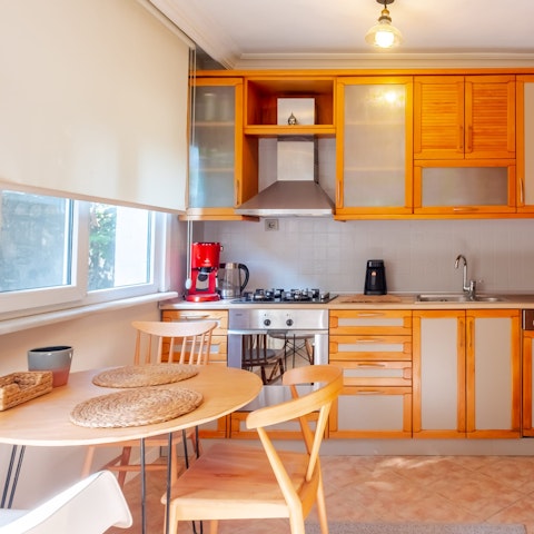 Come together for a morning coffee in the kitchen-diner