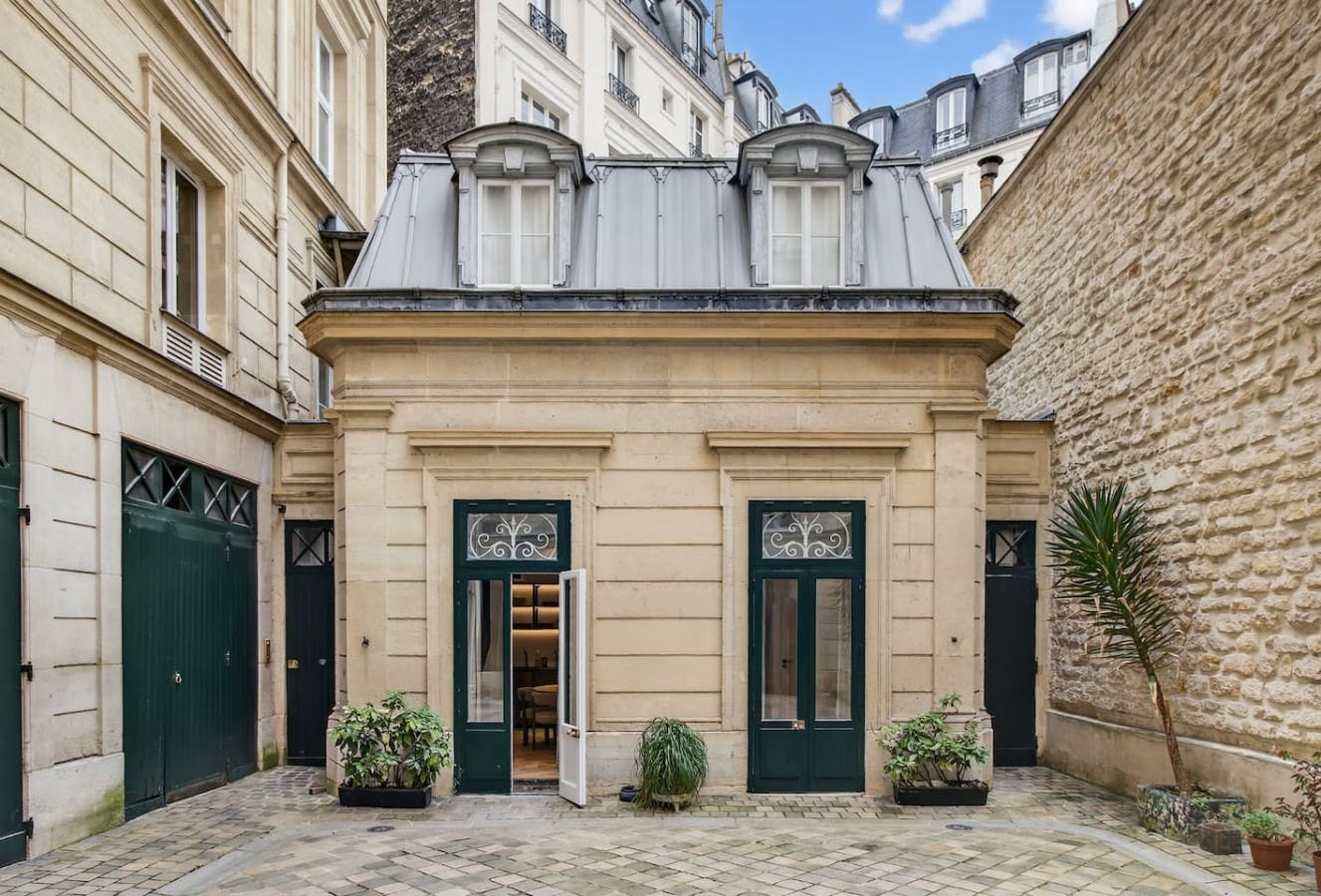 Parisian Courtyard Home