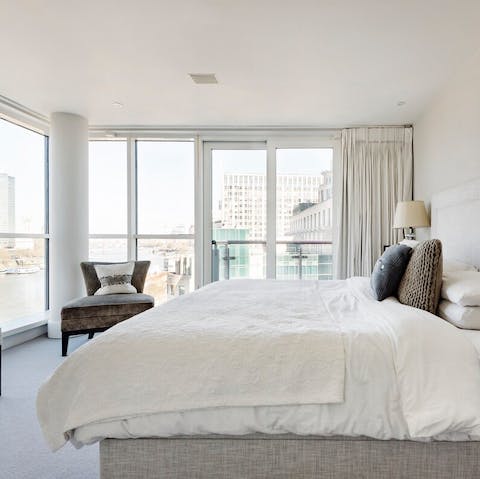 Wake up to panoramic views of the capital