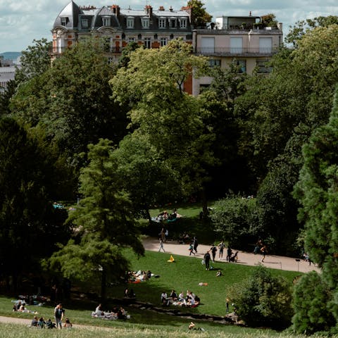 Take a peaceful stroll around Buttes Chaumont