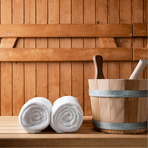 Chill out in the communal sauna