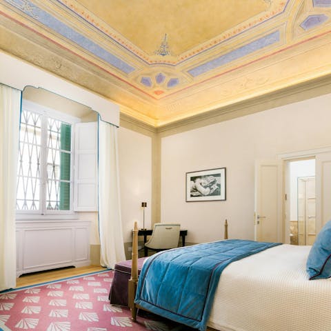 Fall asleep under the Florentine frescoes