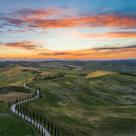 Make the most of your idyllic setting amid rolling Tuscan countryside