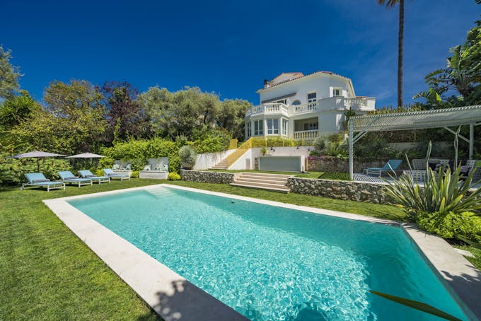 Antibes Charm