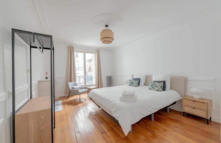 Bedroom photo