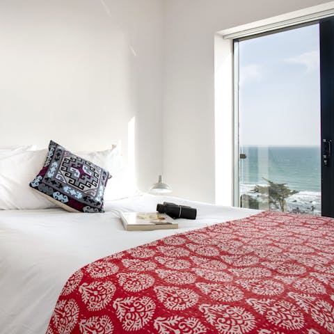 Wake up to idyllic views across Portwrinkle and feel inspired to explore