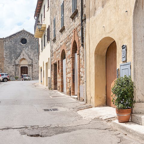 Be inspired by the atmospheric beauty of Montepulciano