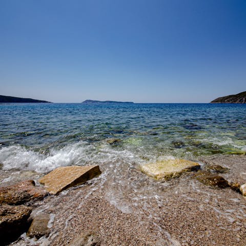 Stay near Starigrad and just 100 metres from the beach