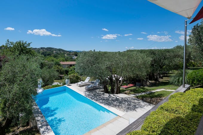Grasse Garden View