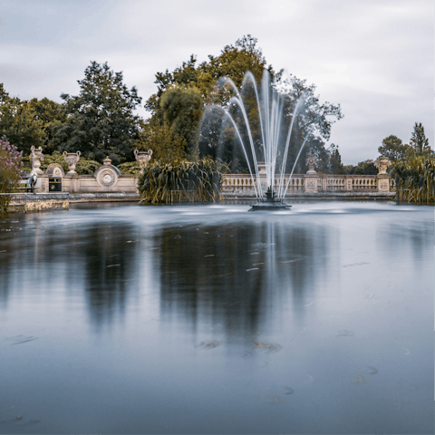 Take a morning walk in Hyde Park, five minutes away