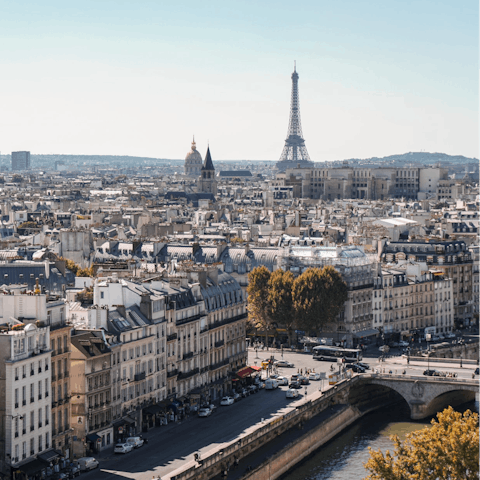 Stay in the 7th arrondissement, within easy walking distance of the Eiffel Tower