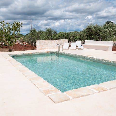 Drift away in the private pool