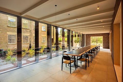 Dine together en famille – this space is perfect for large groups