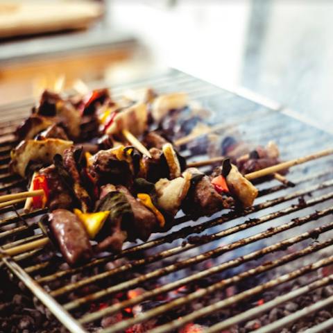 Try some delicious Tennessee barbecue, with a glass of bourbon