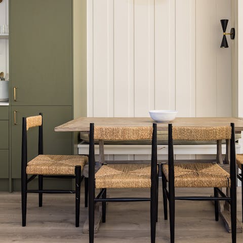 Come together for lazy breakfasts here