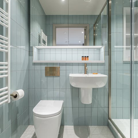 Get ready in the modern bathroom for a night out in London
