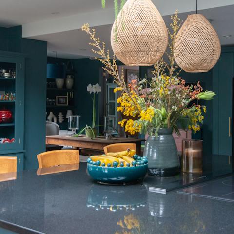 Gather around the breakfast bar for a good chat