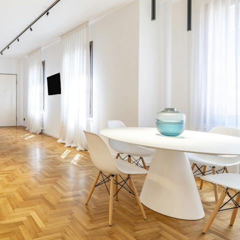 Enjoy relaxing evenings at home or wander to a local restaurant