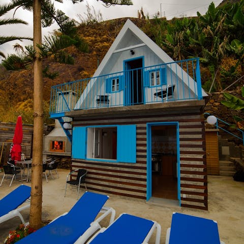 Enjoy access to a shared beach hut where you'll find waterfront seating and a kitchen