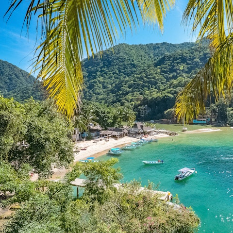 Sink your toes into sand – Boca de Tomatlán beach is steps away