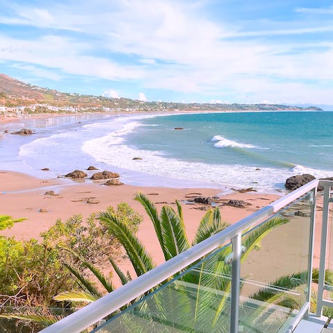 Take advantage of the direct access to the beach