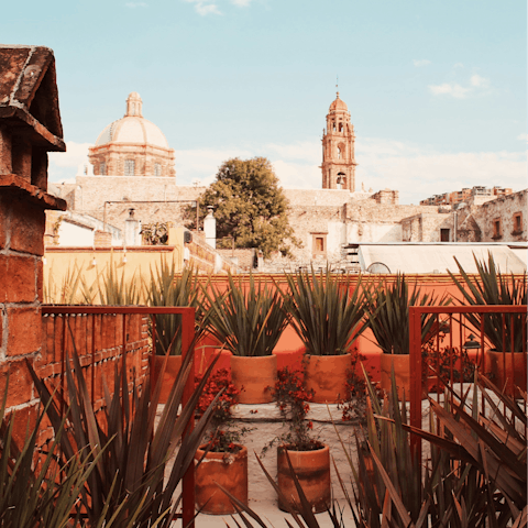 Explore the Baroque architecture of San Miguel de Allende, a free shuttle ride away