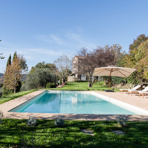Lounge by the private pool in the Italian sun