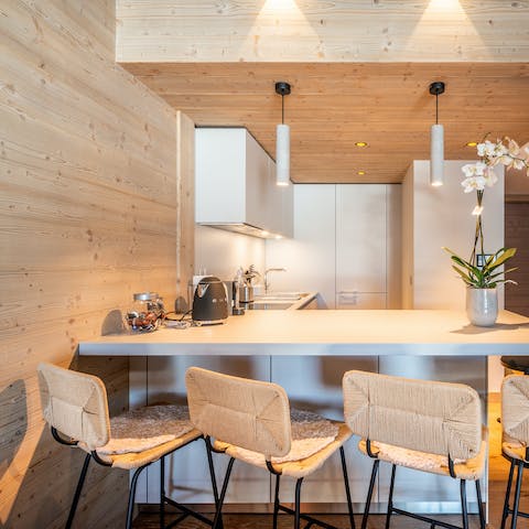 Tuck into a hearty feast at the breakfast bar – you can even hire a private chef