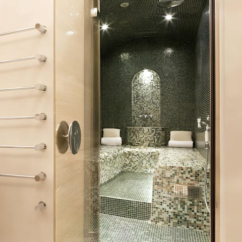 Begin your day with a revitalising trip to the en-suite steam room