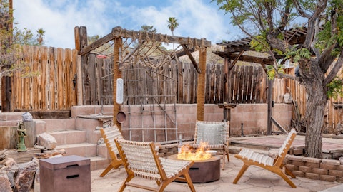 End your desert days with drinks around the fire pit