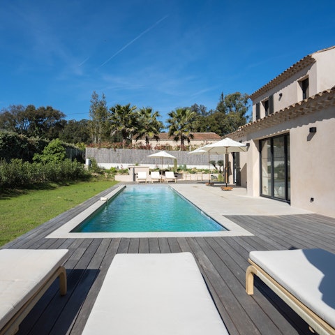 Spend your days outside enjoying the Riviera sunshine