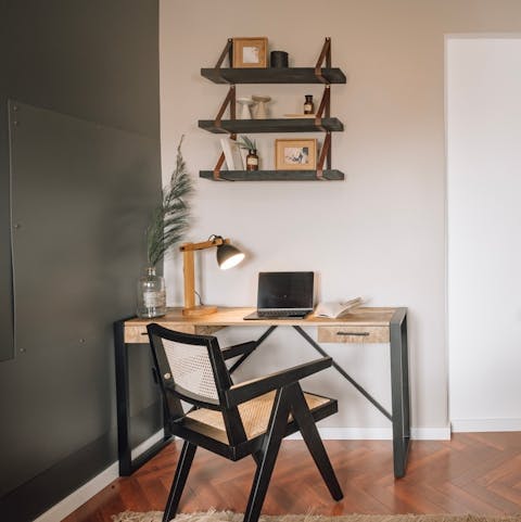 Keep on top of emails from the dedicated desk space