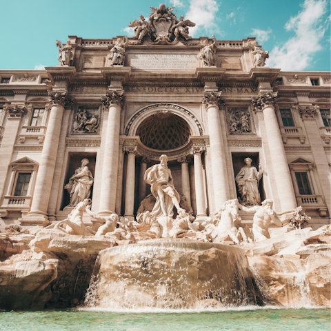 Wander ten minutes to the Trevi Fountain