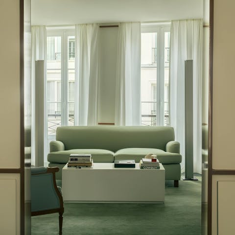 Savour relaxing evening drinks from the comfort of home