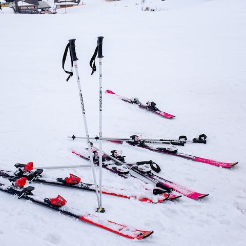 Hit the slopes, with access only eighty metres from the home