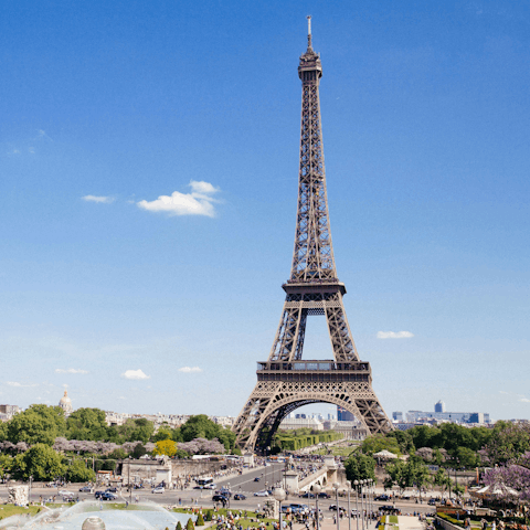 Enjoy the best Eiffel Tower views at the nearby Trocadero