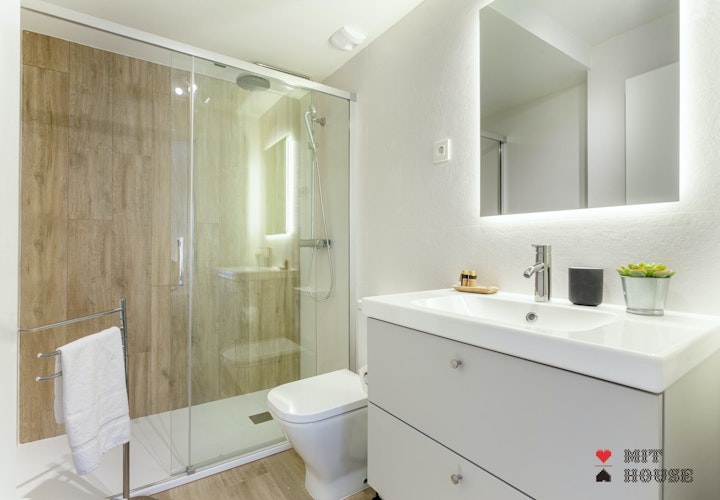 Bathroom photo