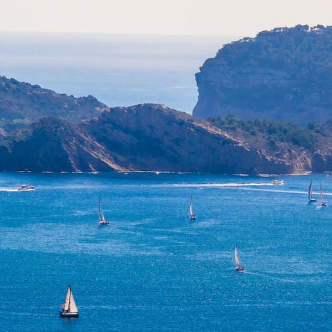 Stroll down to the beach and enjoy majestic views over this beautiful landscape