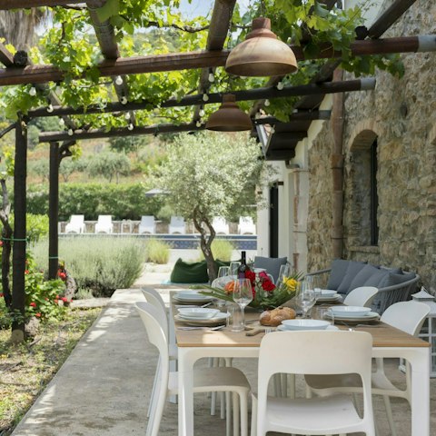 Savour delicious Italian meals served on the terrace