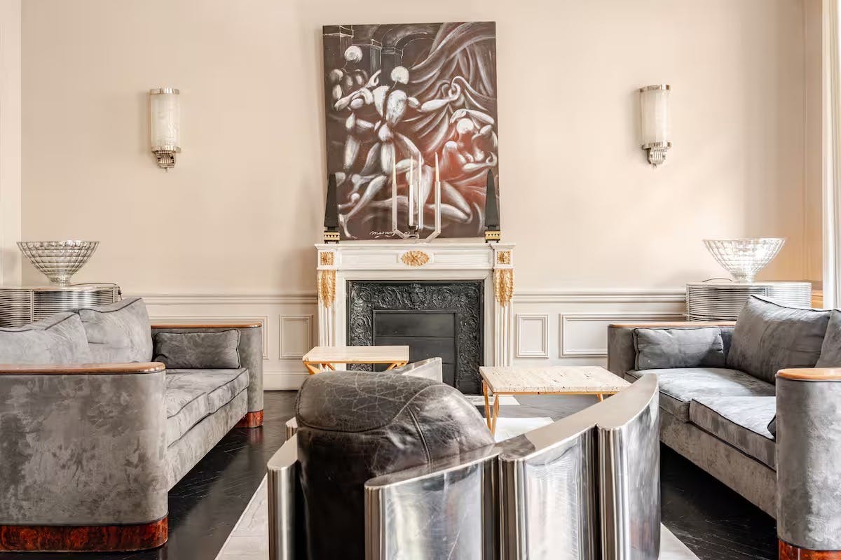 Le Contemporary Triangle D'Or