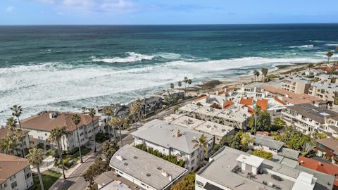 Stay in La Jolla, just minutes from the famous cove