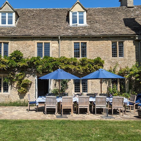 Toast the day’s end and fire up the barbecue on the picturesque terrace