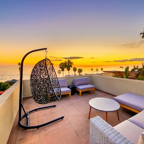 Bid the day farewell with stunning panoramic views from the rooftop terrace